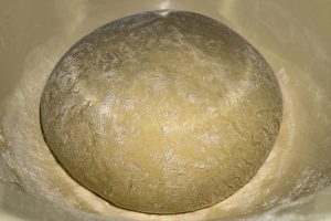 jak zrobić ciasto do pizzy