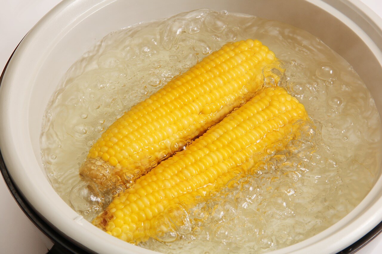 Jak ugotować kukurydzę, żeby była miękka