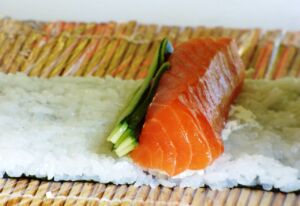 Czym zastąpić matę do sushi?