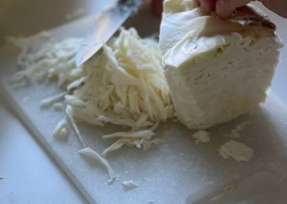Kiszona kapusta domowa – przepis