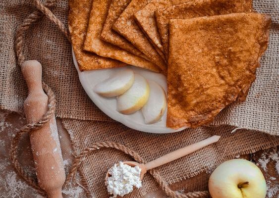Omlet twarogowy z jabłkami – przepis
